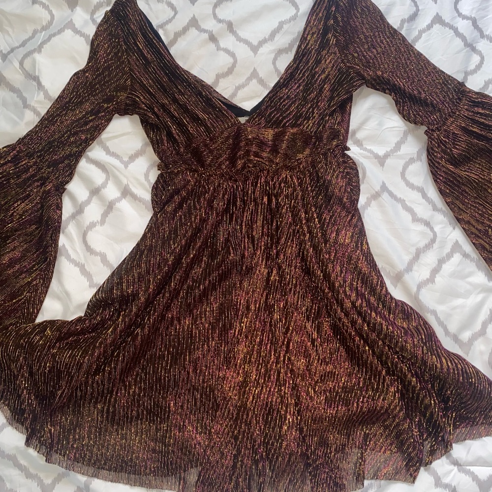 Starstruck Glitter Bell-Sleeve Dress